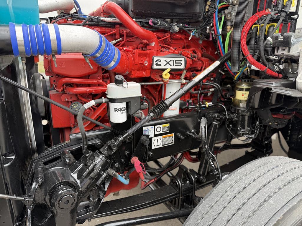 Used 2024 KENWORTH T880 image 18