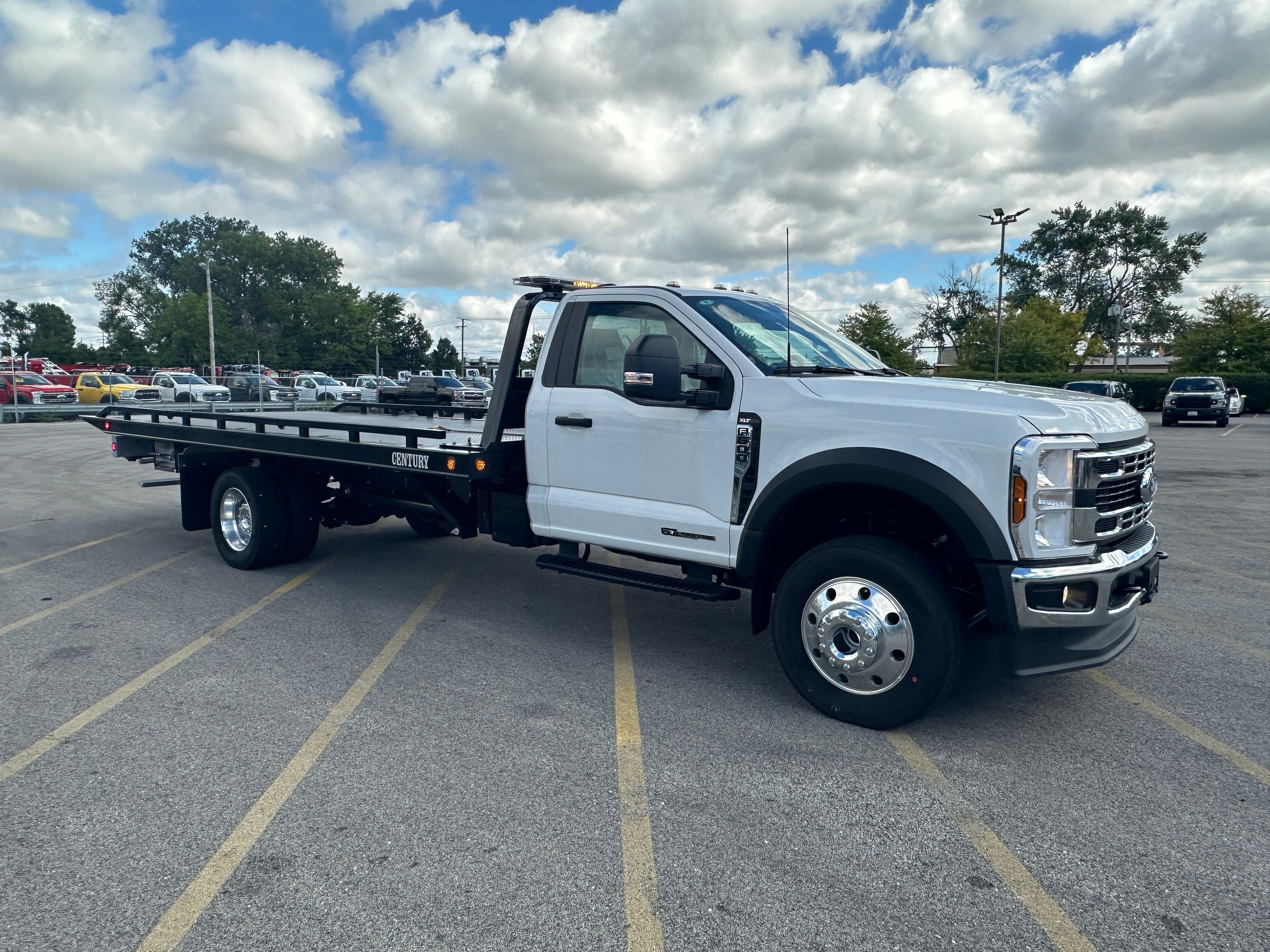 2024 Ford F-600 WITH A CENTURY 19.5' STEEL CARRIER  (SK#: 6117C) image 8