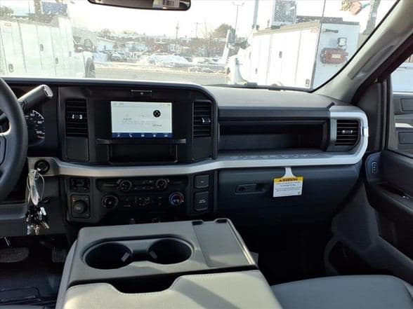 2026 Ford F550 image 12