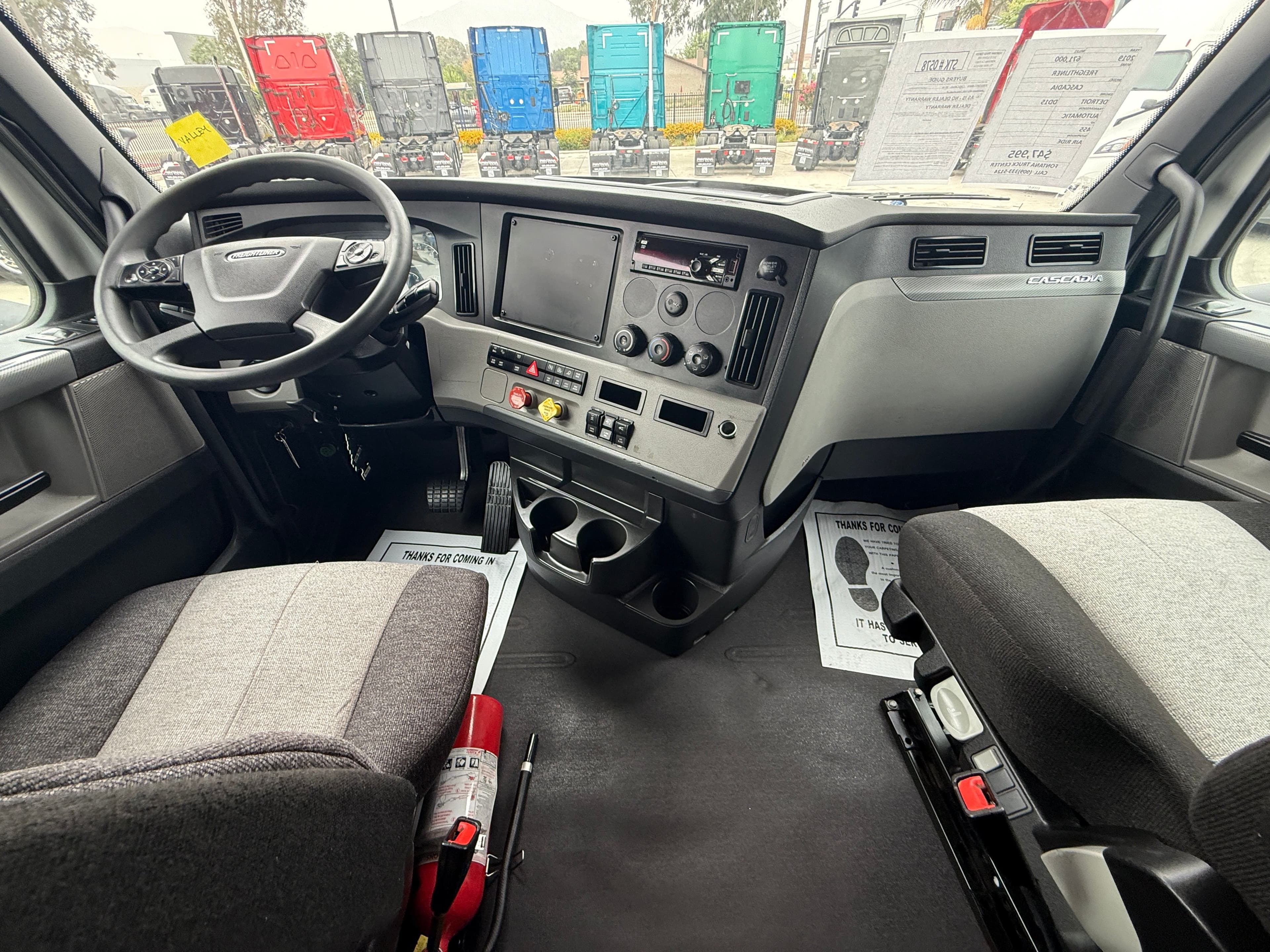 2019 Freightliner Cascadia 126 image 13