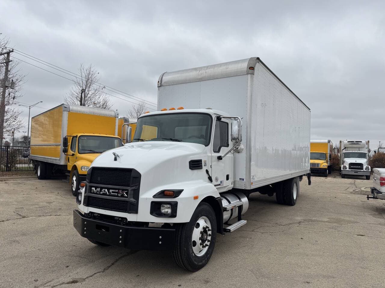 2022 Mack MD6 image 3