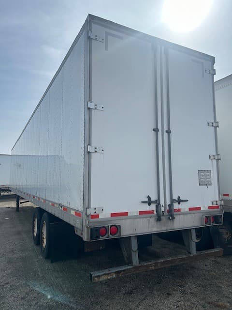 2017 Utility 4000D-X image 4