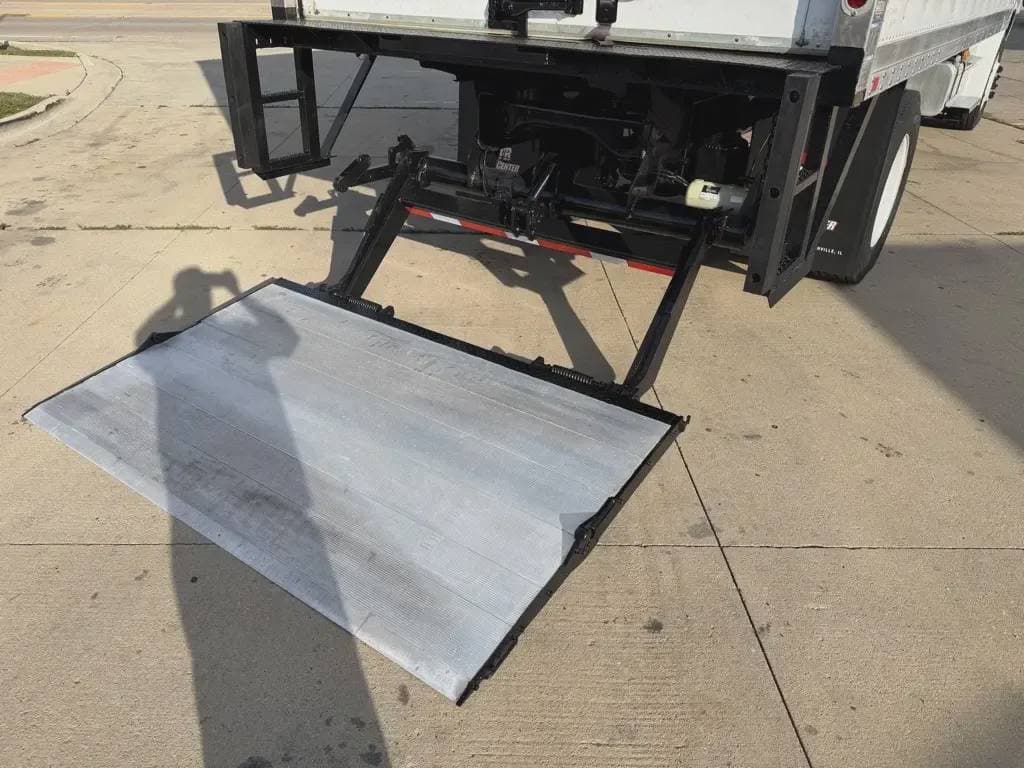 Used 2014 FREIGHTLINER Box Truck - Straight Truck, Expeditor-Hotshot, Contractor Truck - BUSINESS CLASS M2 106 For Sale image 8