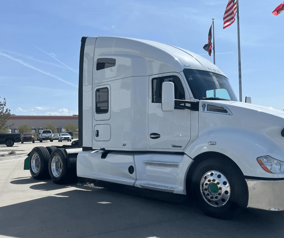2022 Kenworth T680 image 4