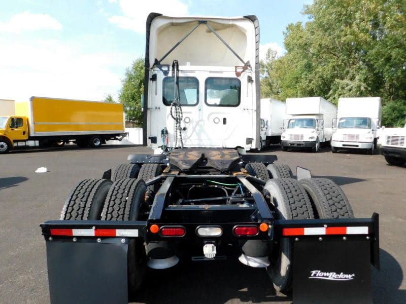 2018 Freightliner Cascadia image 4