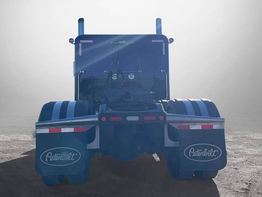 2025 Peterbilt 589 image 5
