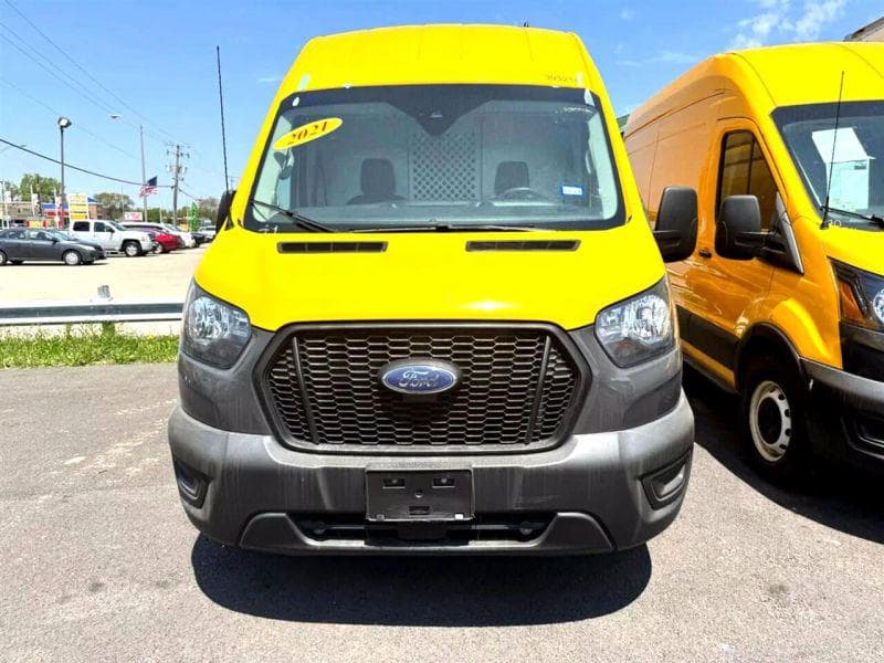 2021 Ford CF8000 image 11