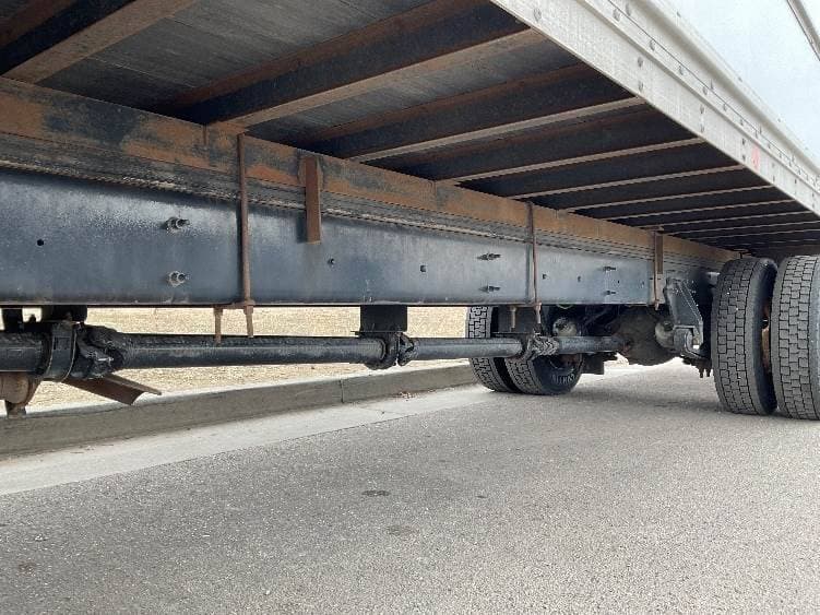 2022 International MV607 Box Truck - 220HP, 6 Speed Automatic, Roll up Door image 5