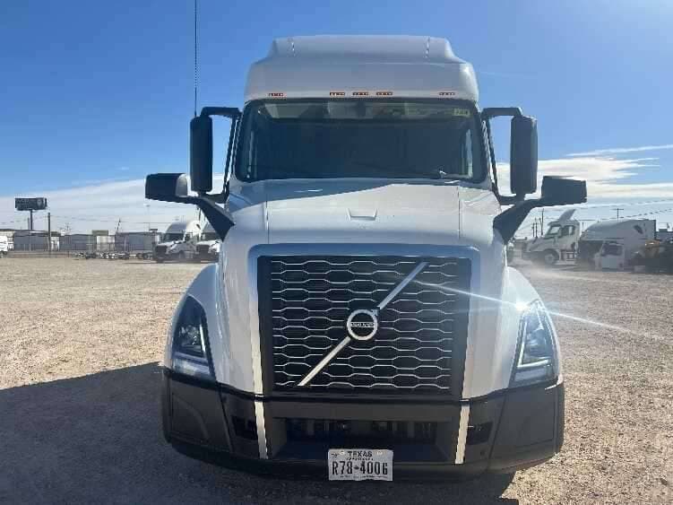 2024 Volvo VNL64760 image 2
