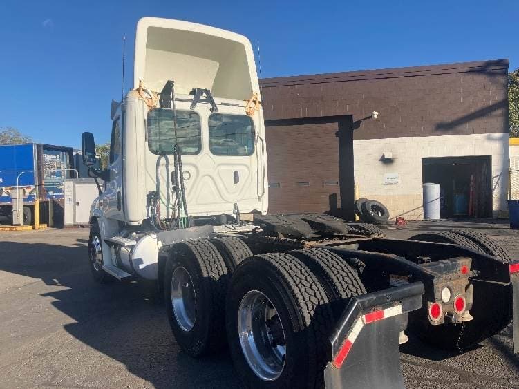 2018 Freightliner Cascadia image 8