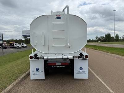 2019 Freightliner M2 image 6
