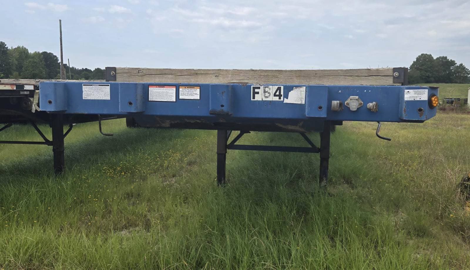 2005 Great Dane Flatbed Trailer image 3