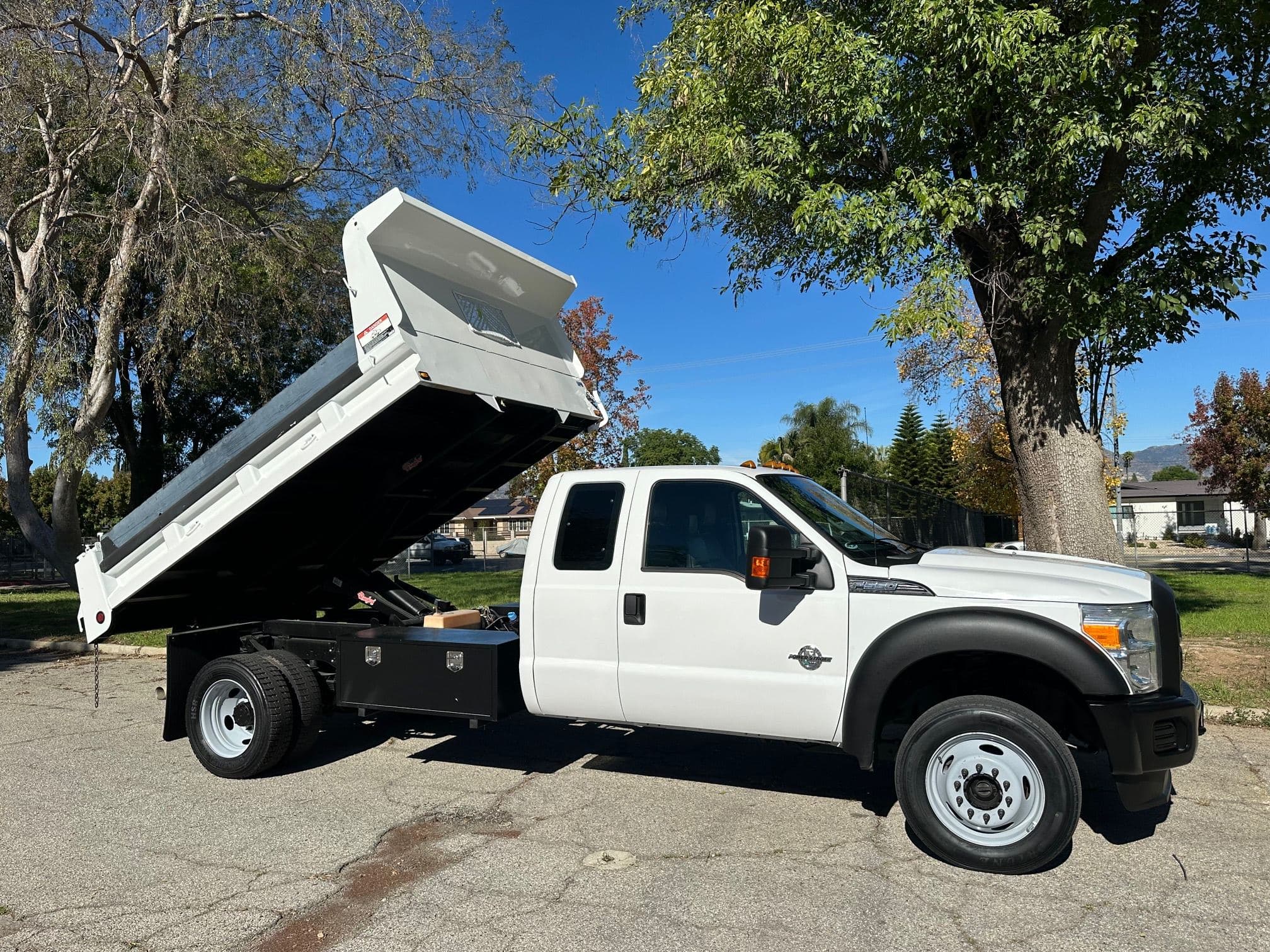 2016 FORD F550 SD 4x4 Extra Cab Gravel Dump Truck 13493 image 2