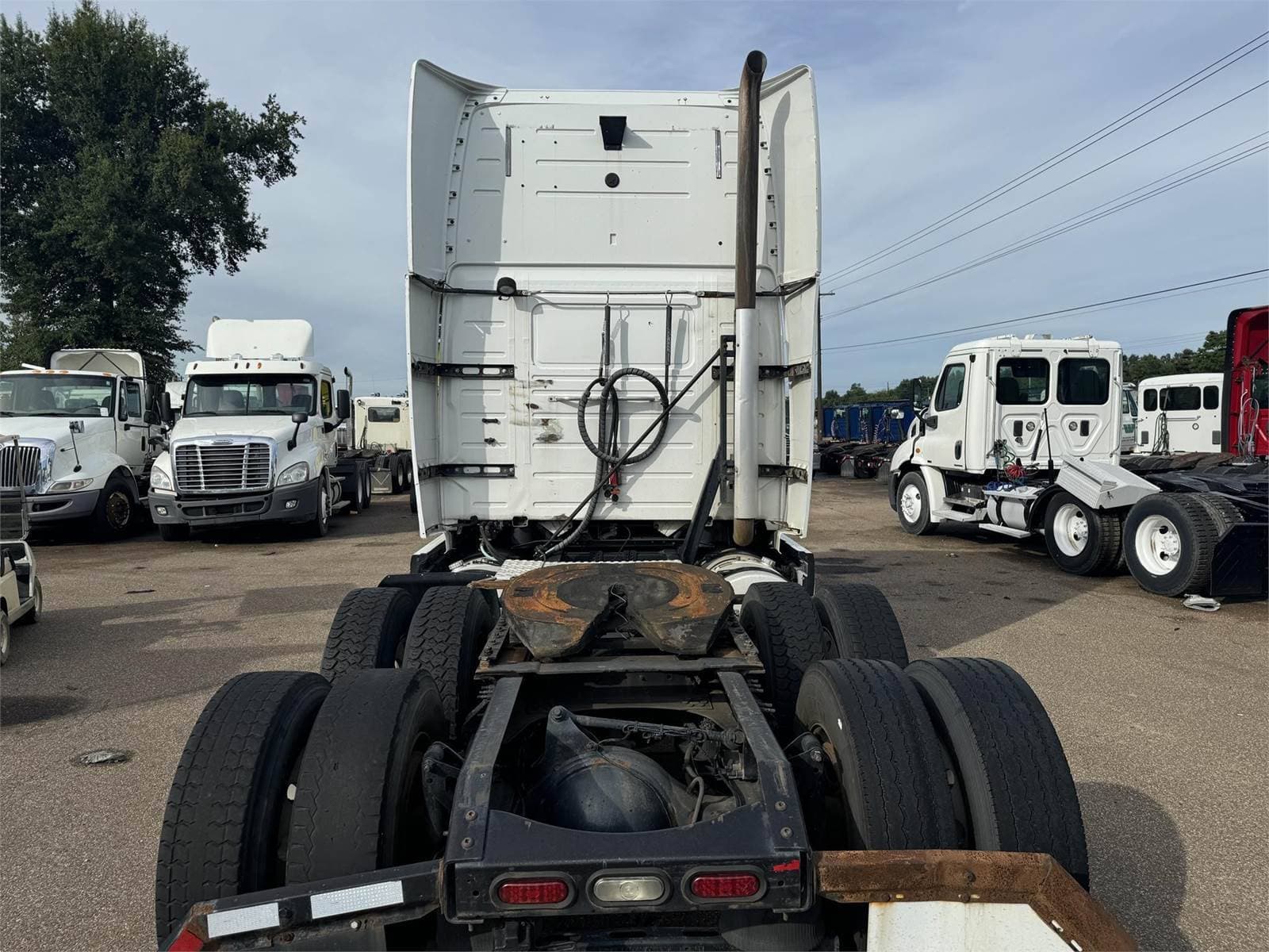 2016 Volvo VNL64T670 image 4