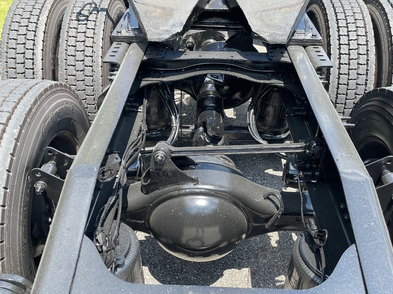 2019 Mack Anthem image 12