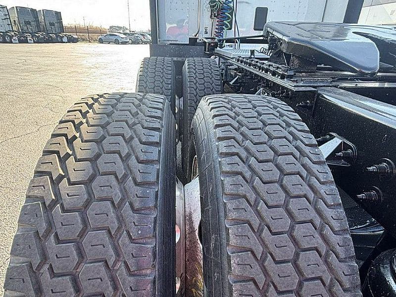 2024 Peterbilt 579 image 6