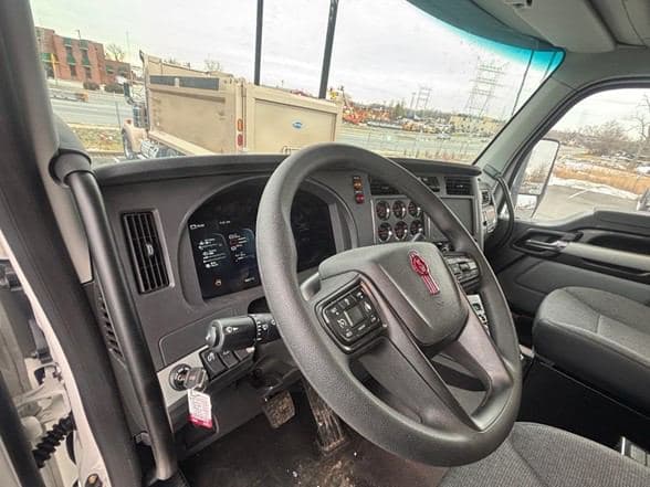 2026 Kenworth T880 image 11