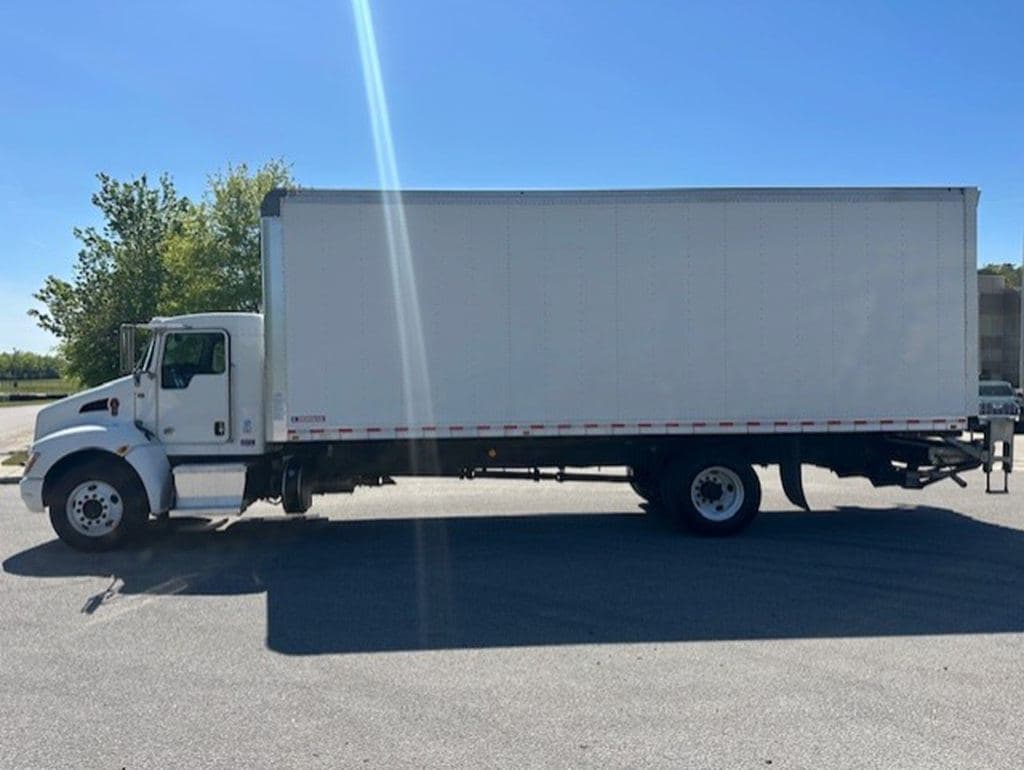 Used 2022 KENWORTH T270 image 10
