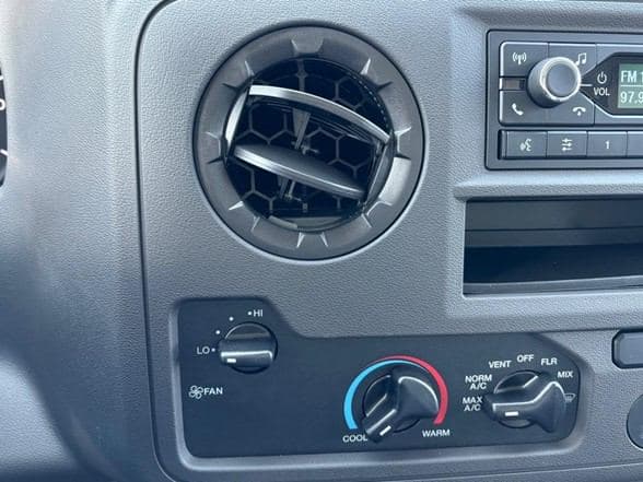 2024 Ford E350 SD image 27