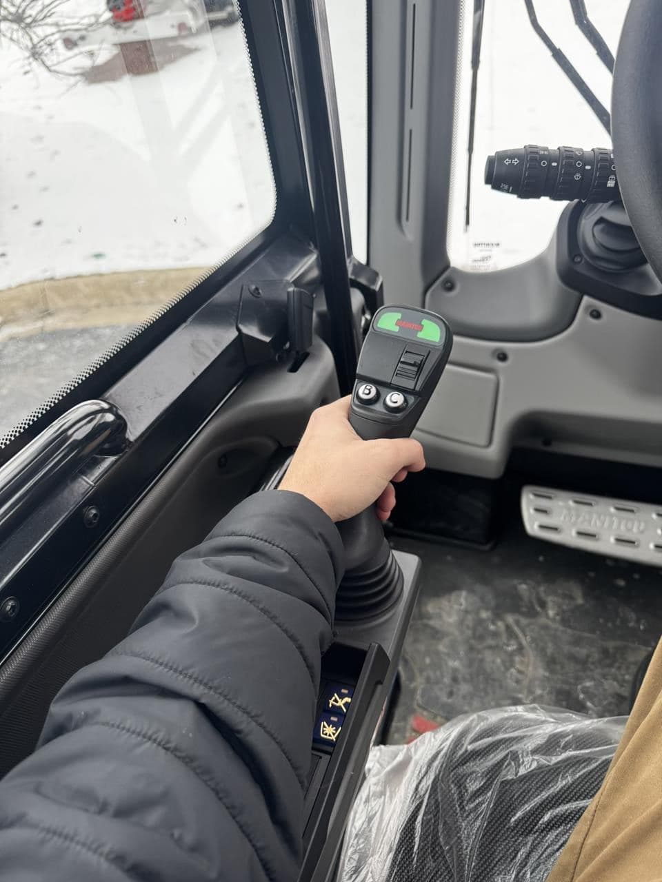 2026 MANITOU MRT2660 Woodcracker CS750 image 23