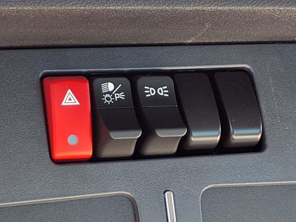 2025 Kenworth T880 image 27