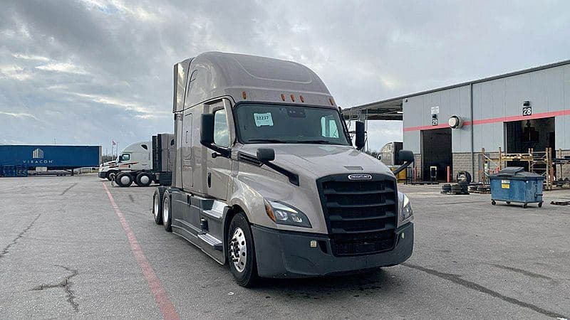 2024 Freightliner Cascadia 126 image 1