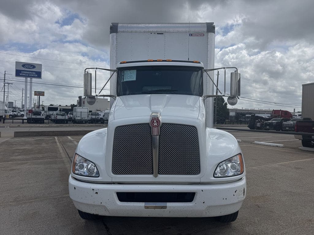 Used 2022 KENWORTH T270 image 4