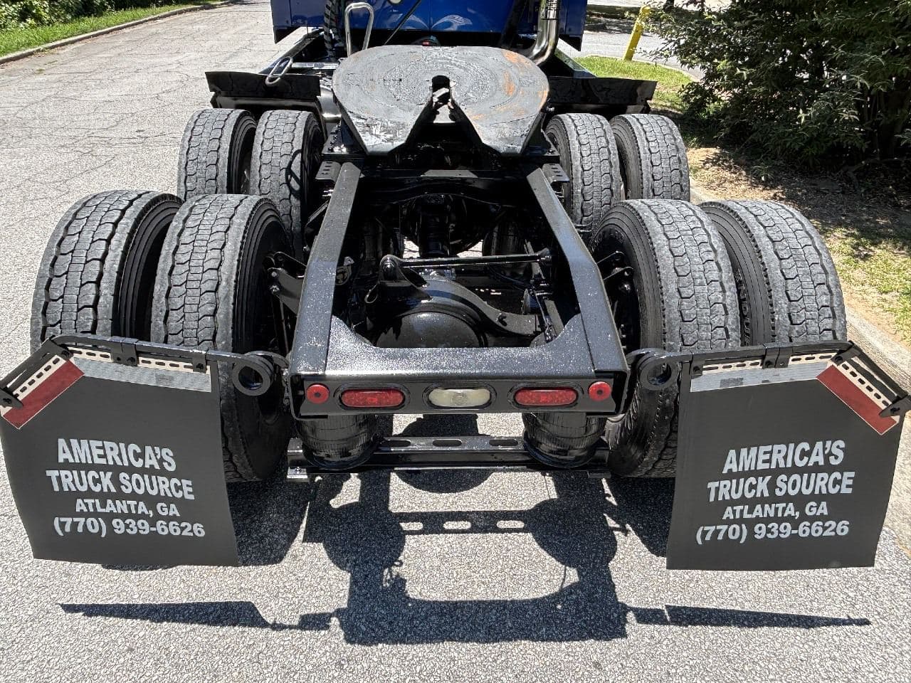 2019 Mack Anthem image 12