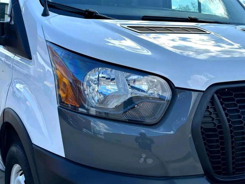 2021 Ford CF8000 image 5