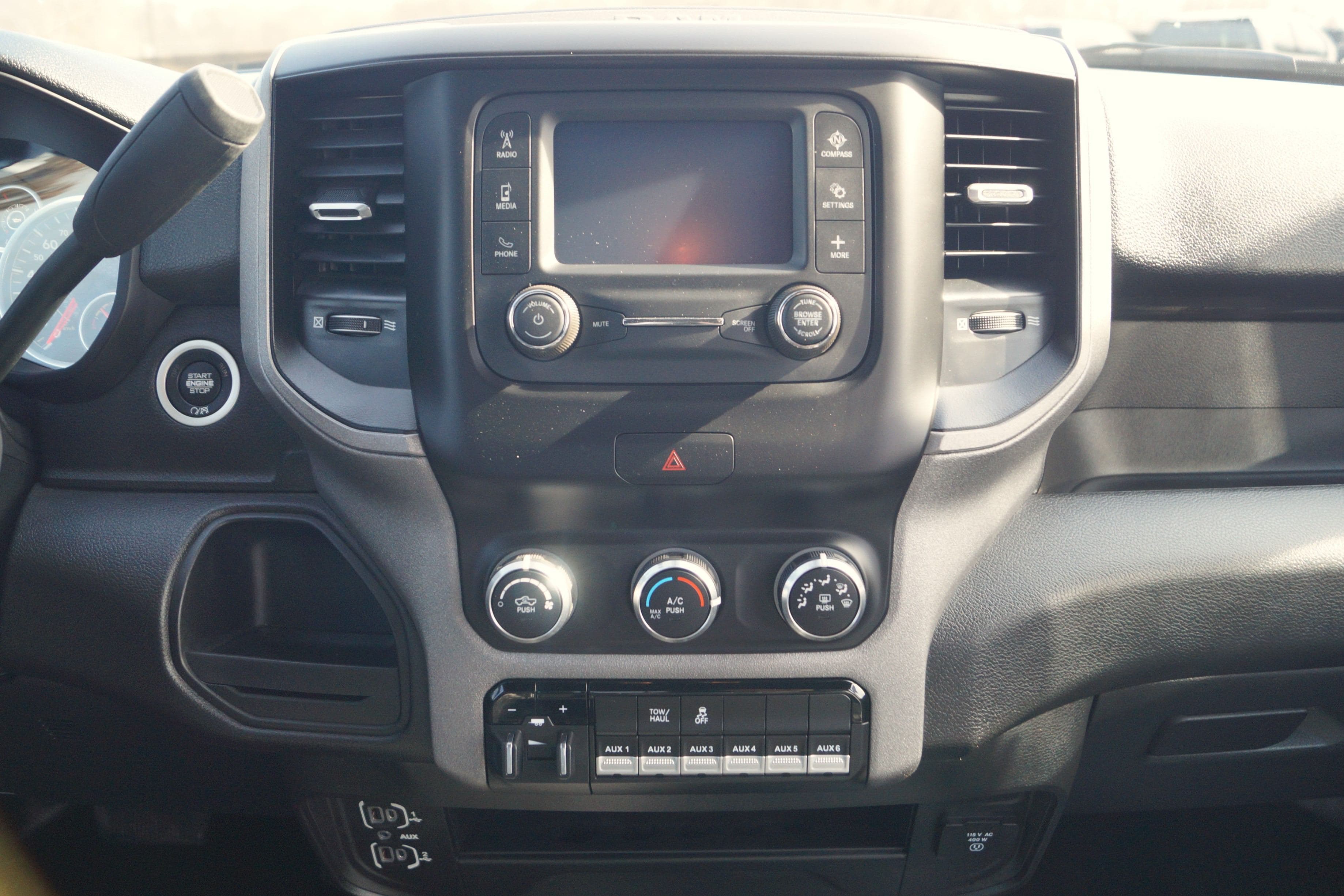 2023 RAM 3500 Tradesman - Cab Chassis - 4WD 6.4L V8 HEMI image 19