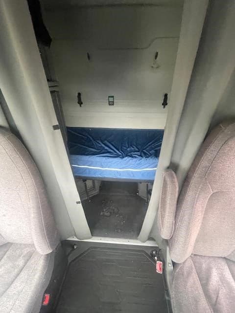 2022 Volvo VNR64T640 image 8