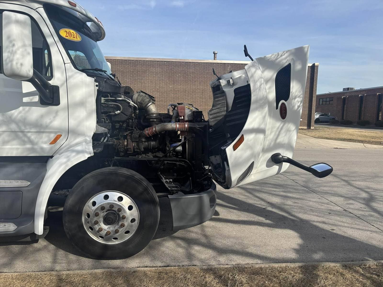 2021 Peterbilt 579 image 9