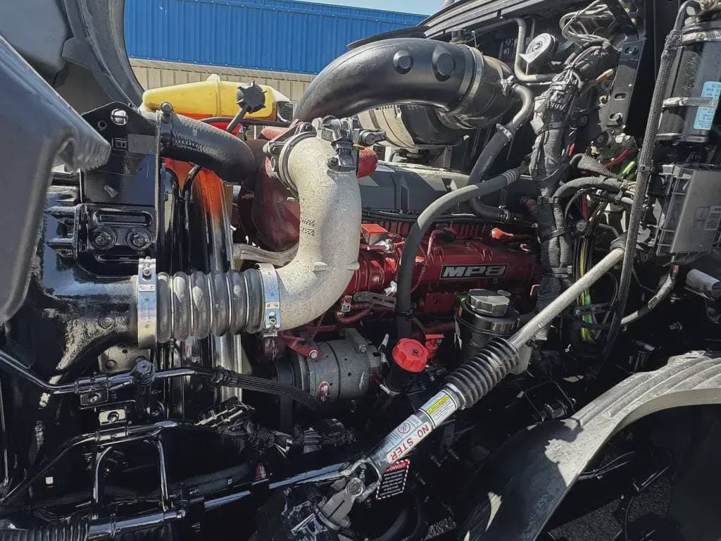 Used 2021 MACK Conventional - Sleeper Truck image 11