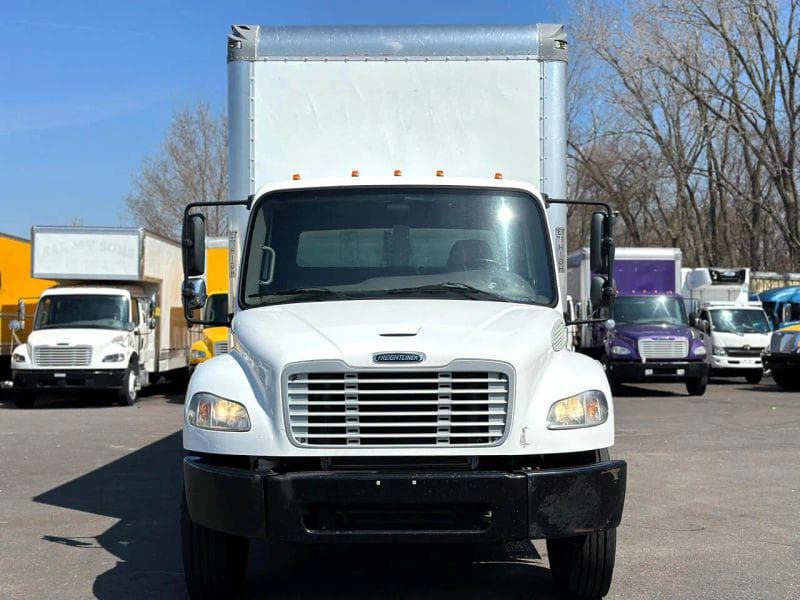 2019 Freightliner Cascadia 125 image 2