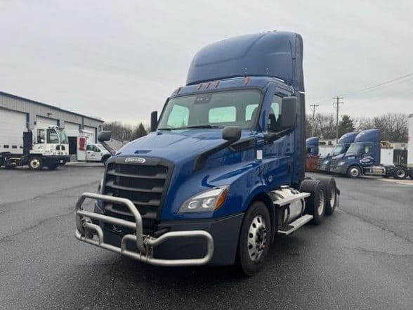 2021 FREIGHTLINER CASCADIA 116 TNF211169 Web image 1