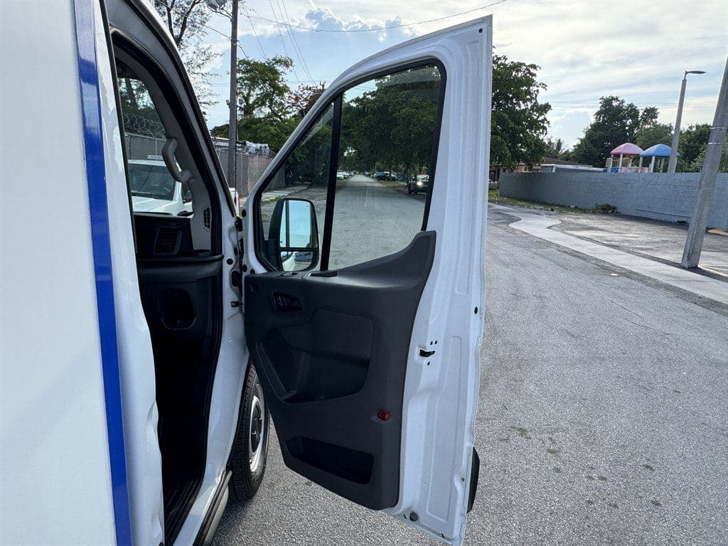 2023 Ford Transit T-350 image 42
