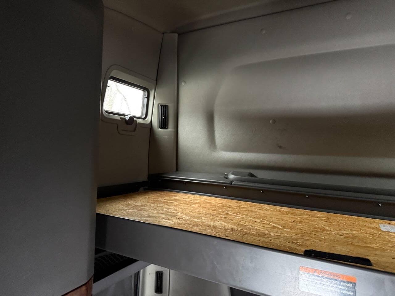 2022 International LT625 image 27