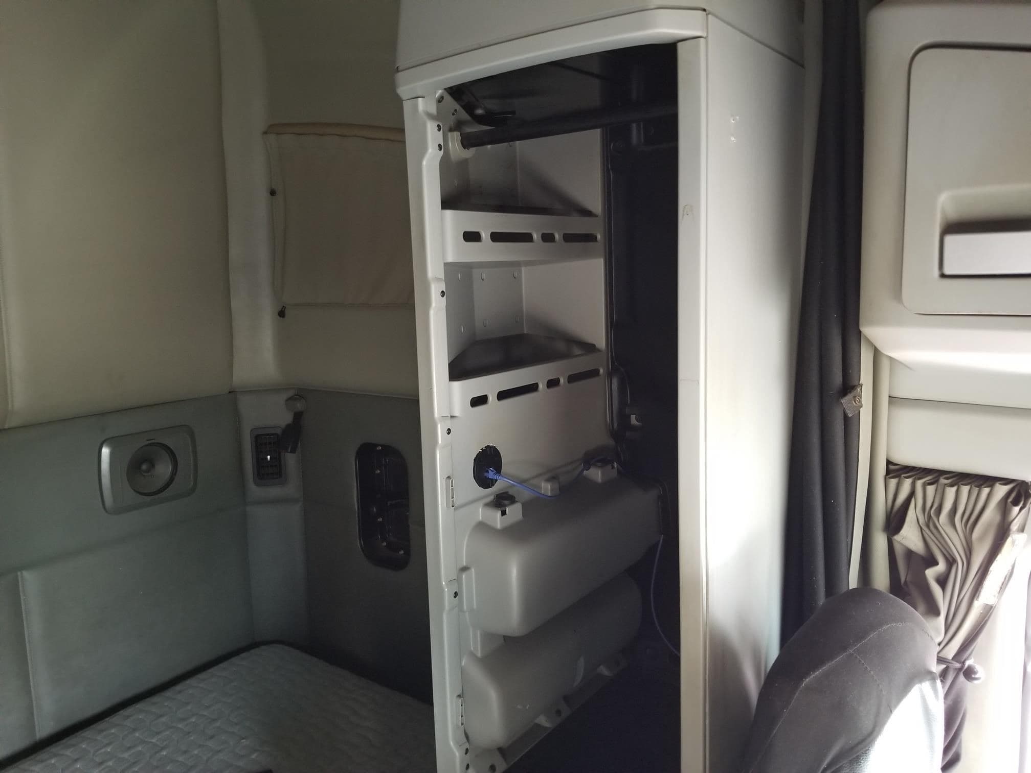 2015 KENWORTH T680 118928 image 13