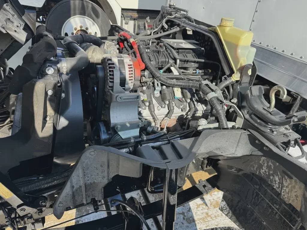 Used 2021 MITSUBISHI FUSO Box Truck - Straight Truck, Moving Van, Cabover Truck - COE - FE180G For Sale image 11