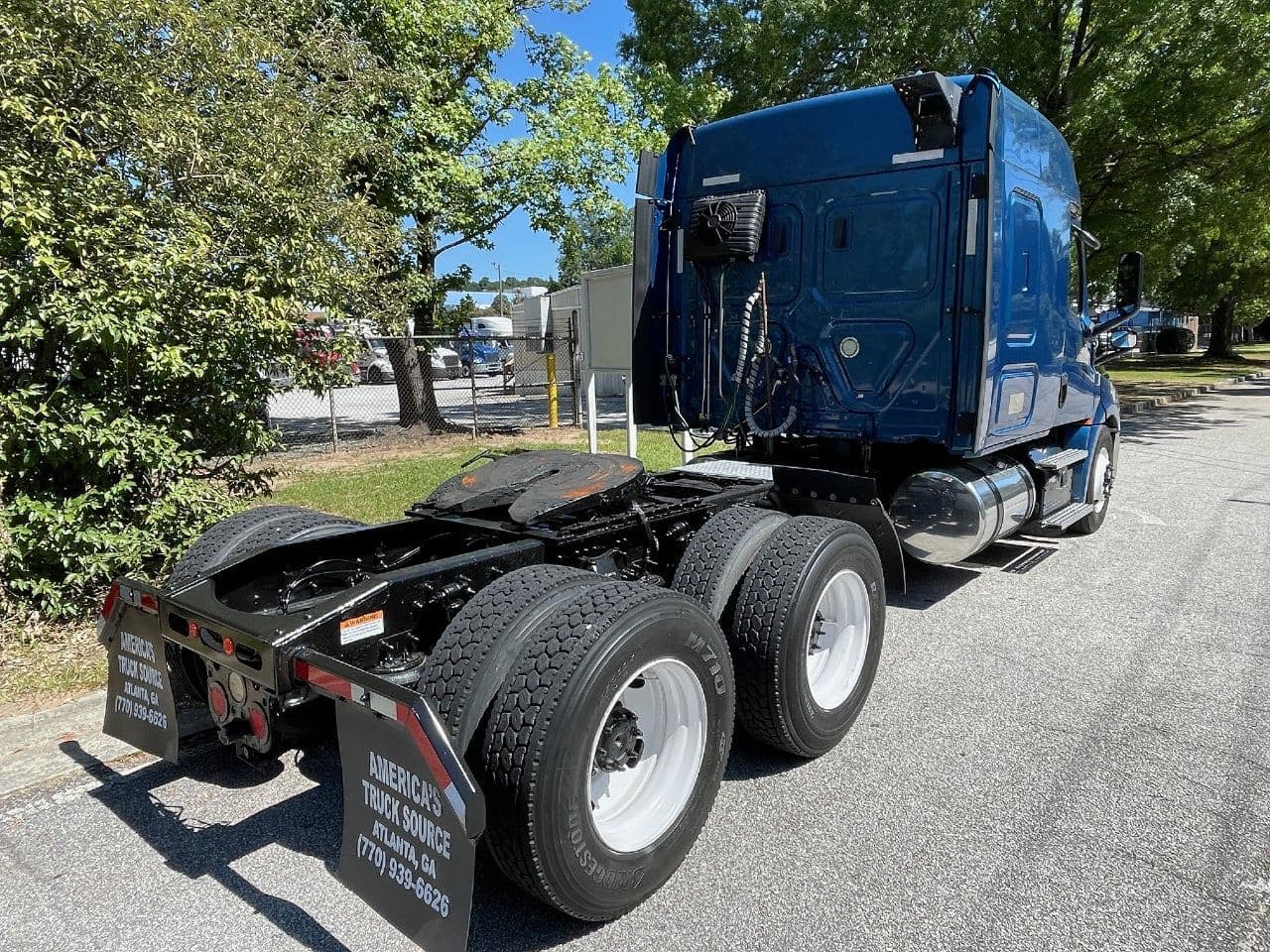 2020 Freightliner Cascadia 126 image 3