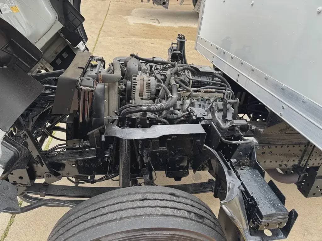 Used 2020 ISUZU Box Truck - Straight Truck, Contractor Truck, Cabover Truck - COE - NPR HD For Sale image 9