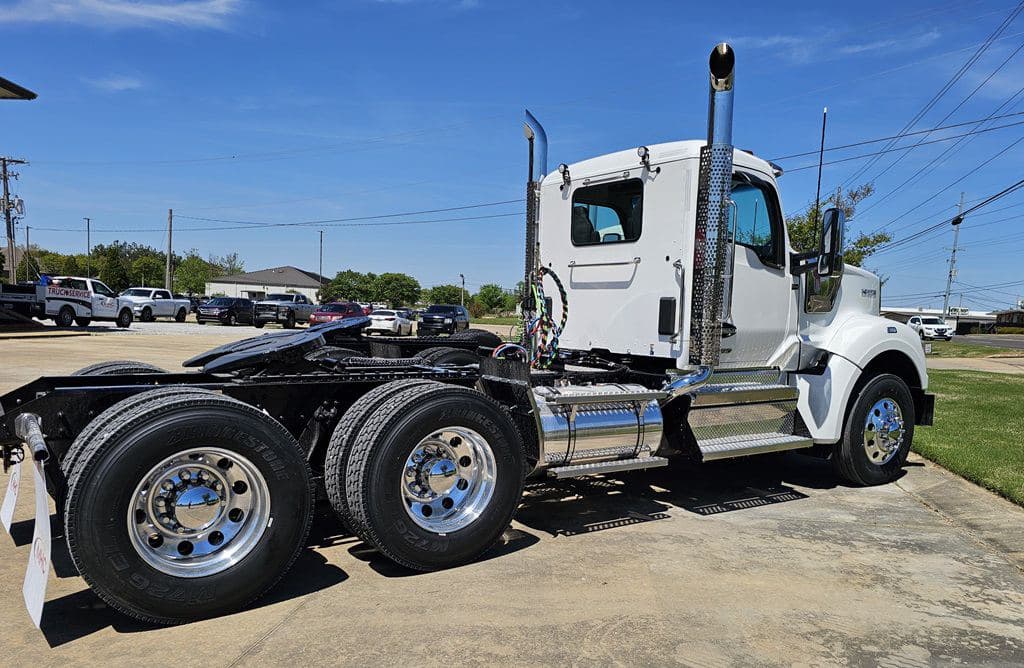 New 2027 KENWORTH W990 image 8