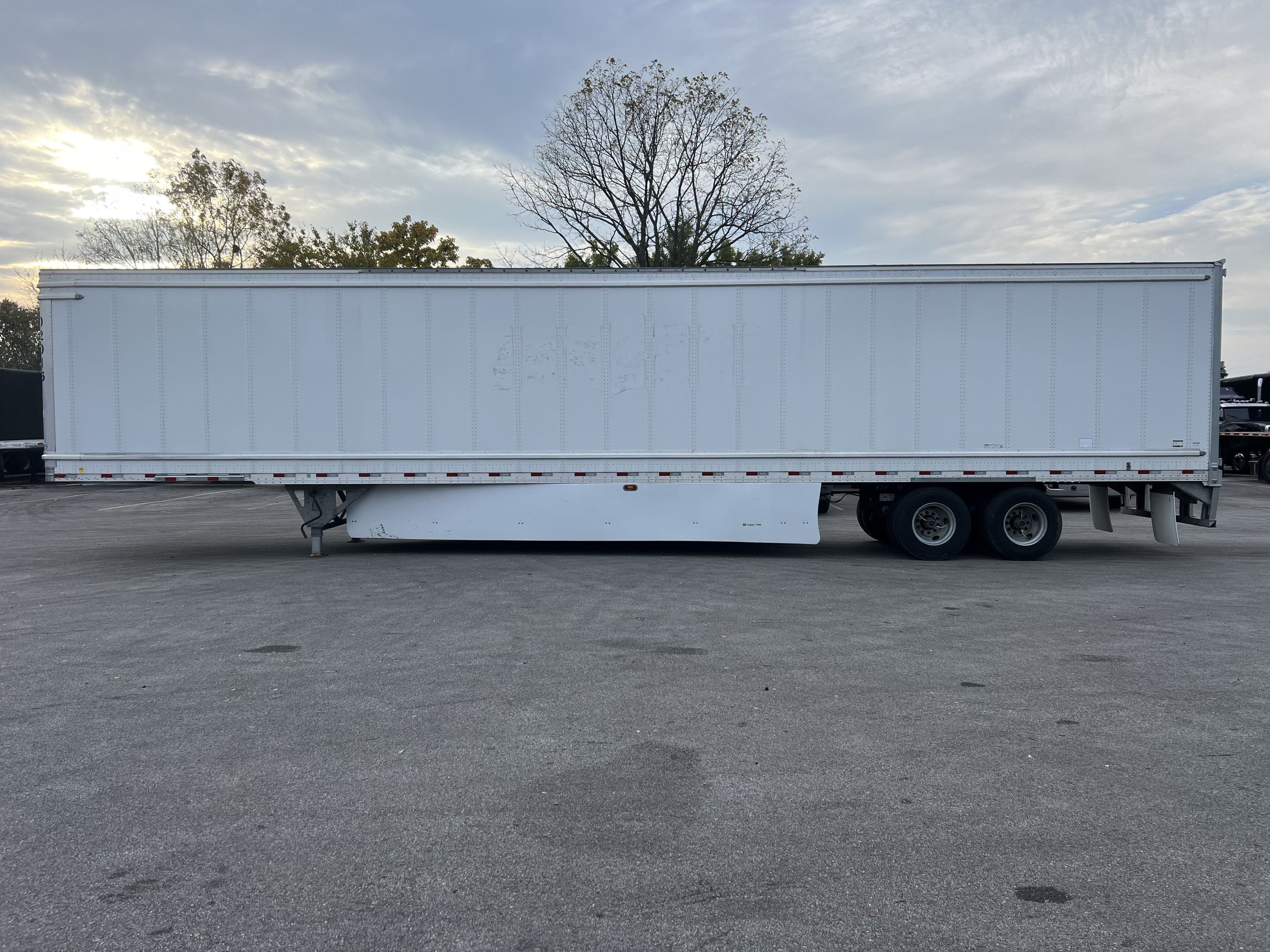 2022 Hyundai Trailer image 2