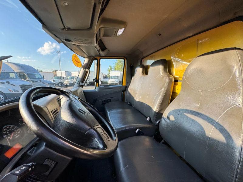 2019 International 4300 image 22