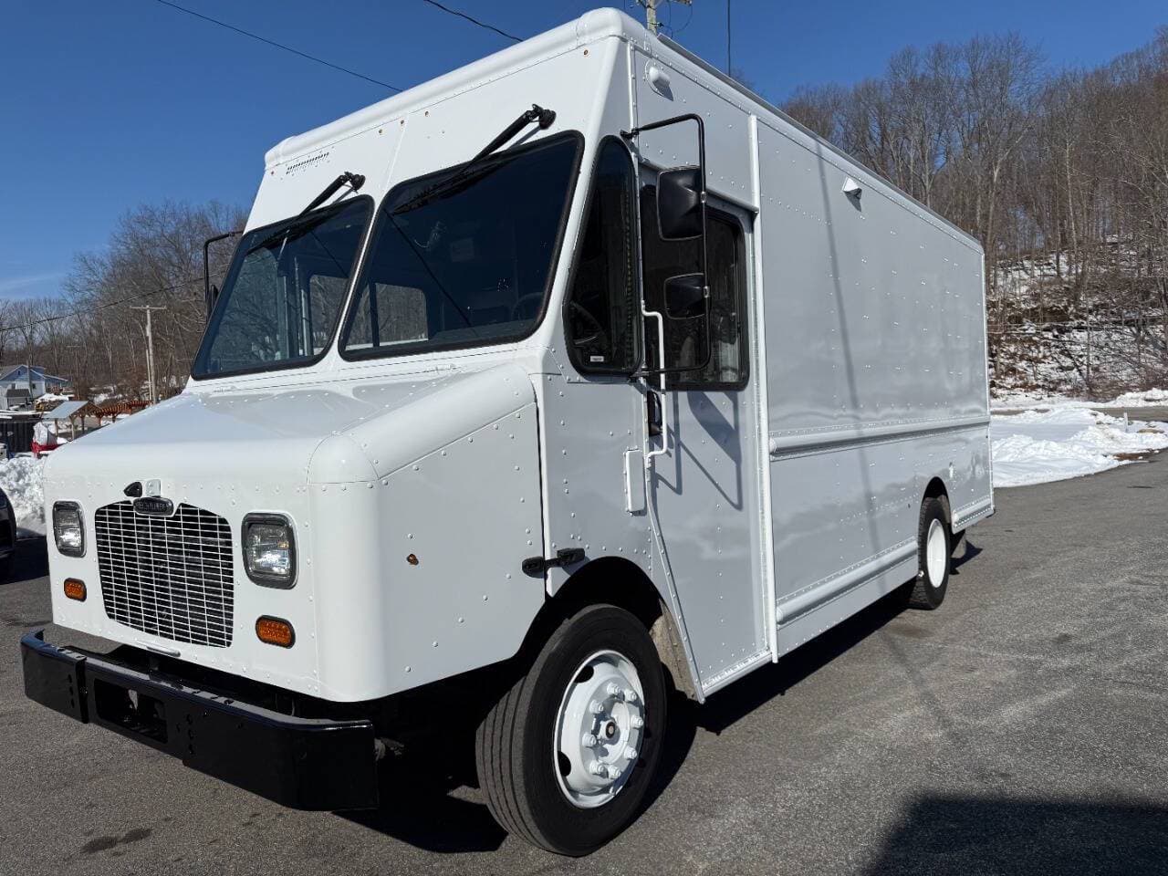 2020 Freightliner MT45 image 13