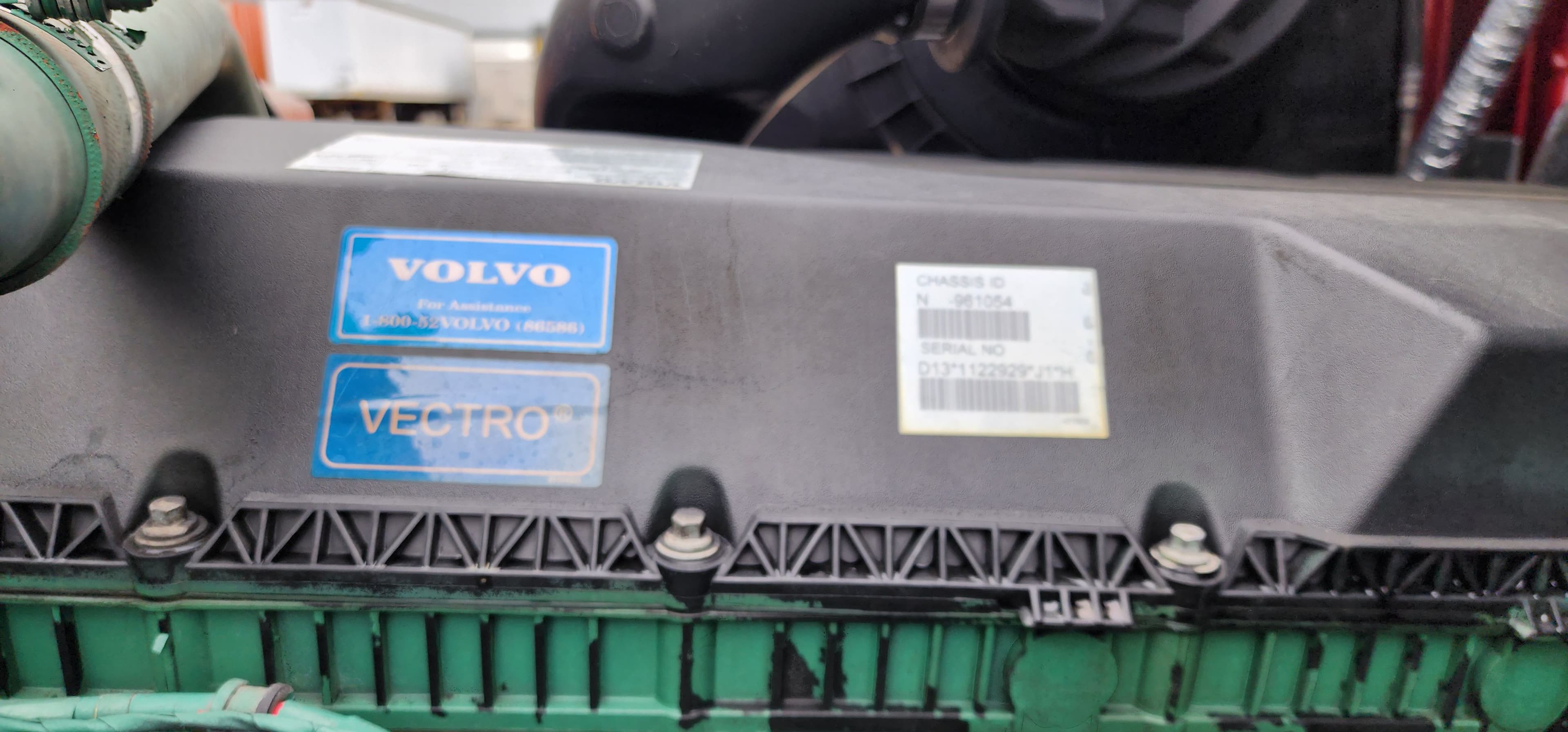 2016 Volvo VNL670 image 11