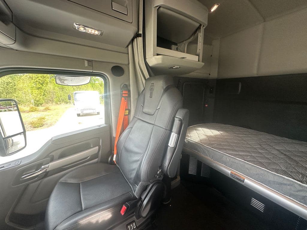 Used 2022 KENWORTH T880 image 20