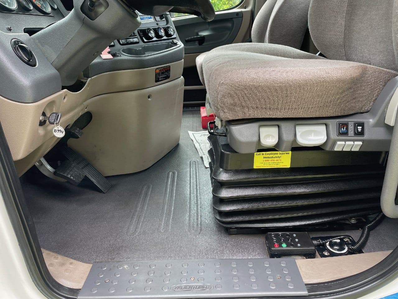 2018 Freightliner Cascadia 125 image 17