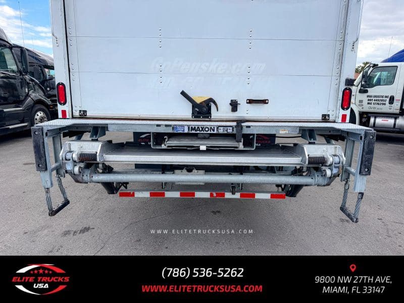 2020 Hino 268 image 28