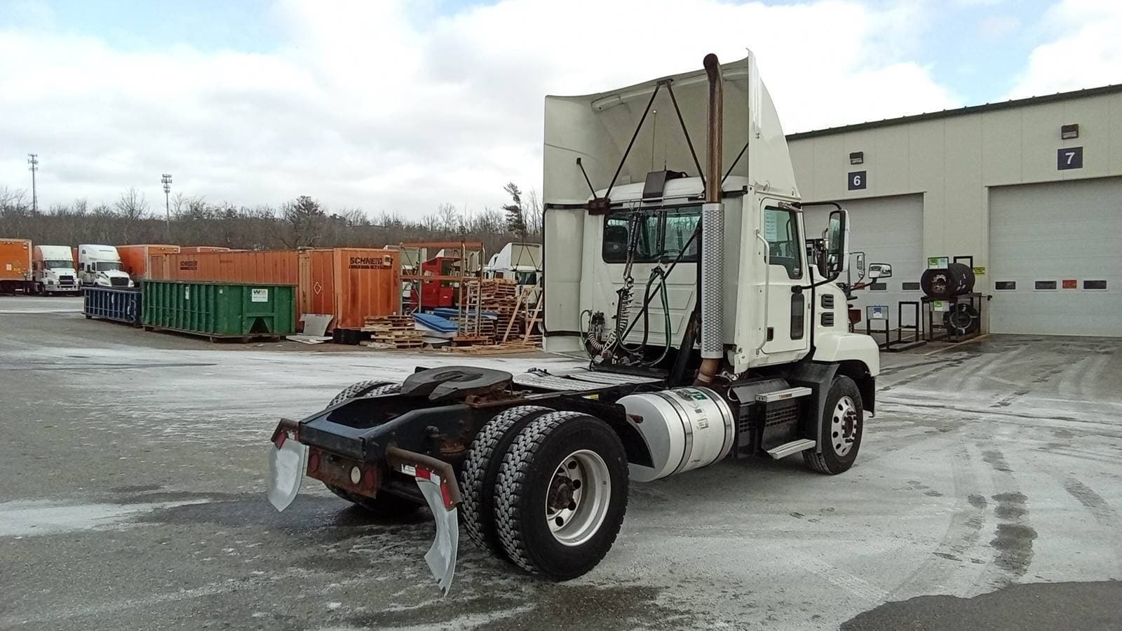 2019 Mack Anthem Single Axle Day Cab Truck - Mack MP7, Automatic image 6